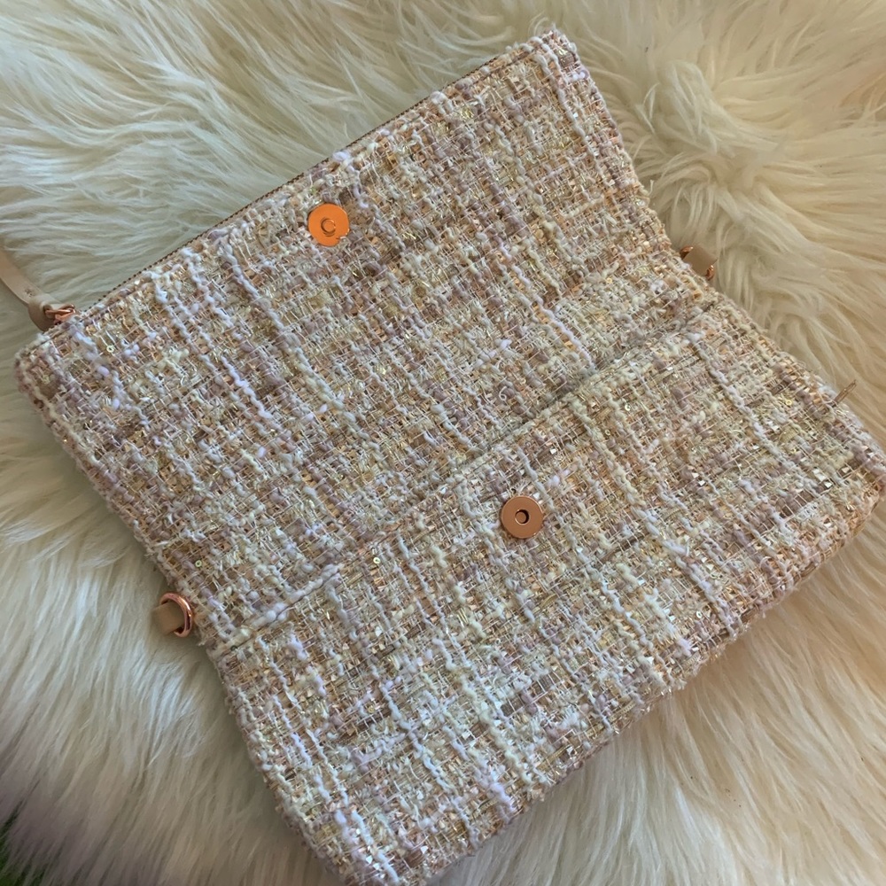 Textured Spring time Clutch - Picture 2 of 5
